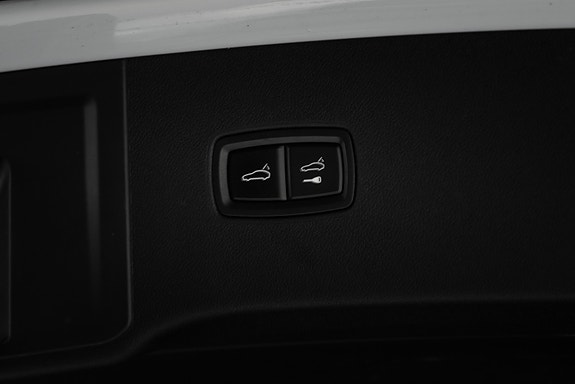Porsche Cayenne 30 of 30