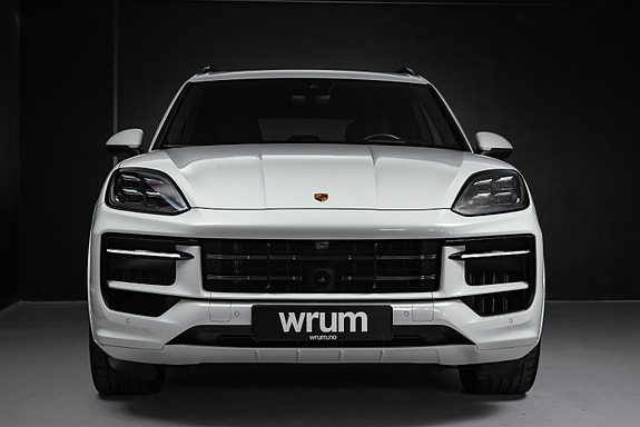 Porsche Cayenne 7 of 30