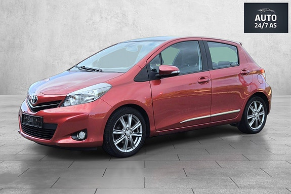 Toyota Yaris 6 of 30