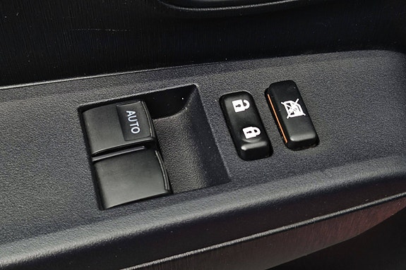 Toyota Yaris 16 of 30