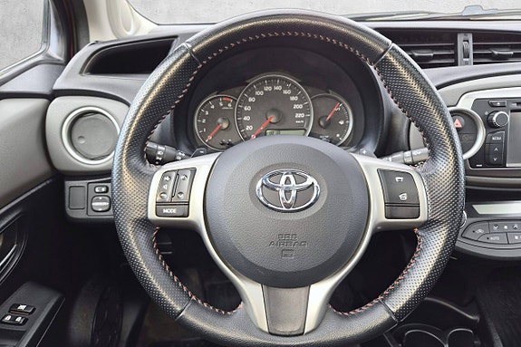 Toyota Yaris 26 of 30