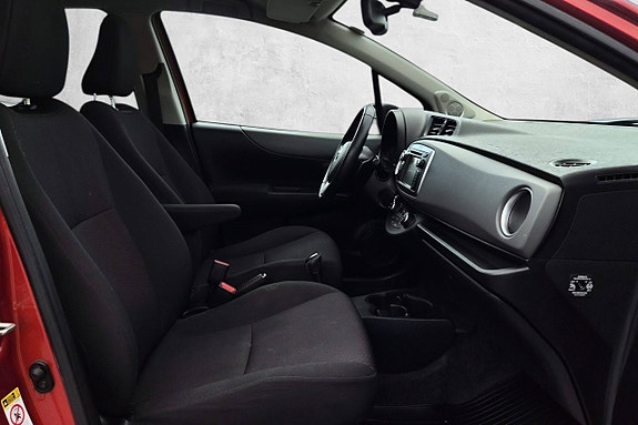 Toyota Yaris 20 of 30
