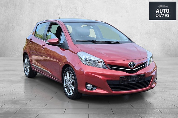 Toyota Yaris 7 of 30