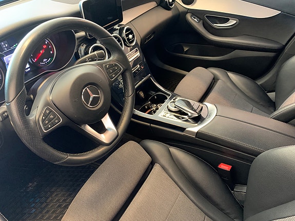 Mercedes-Benz C350 e 14 of 30