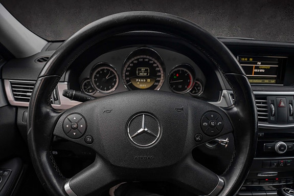 Mercedes-Benz E200C 15 of 26