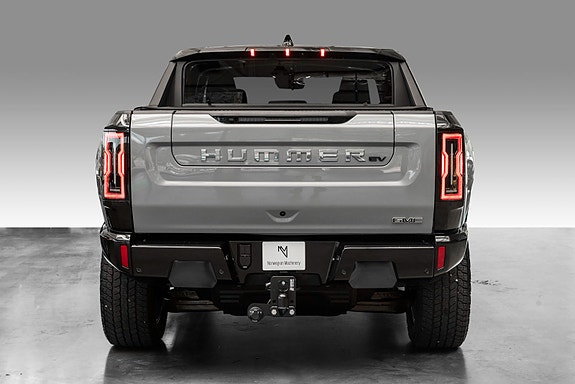GMC Hummer EV 6 of 30