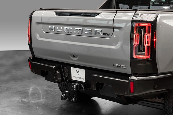 GMC Hummer EV 7 of 30