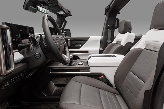 GMC Hummer EV 14 of 30