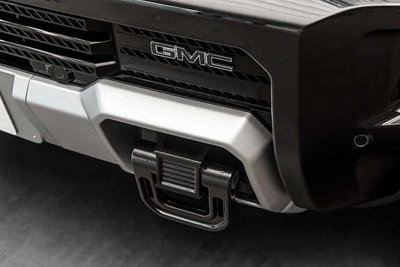 GMC Hummer EV 10 of 30