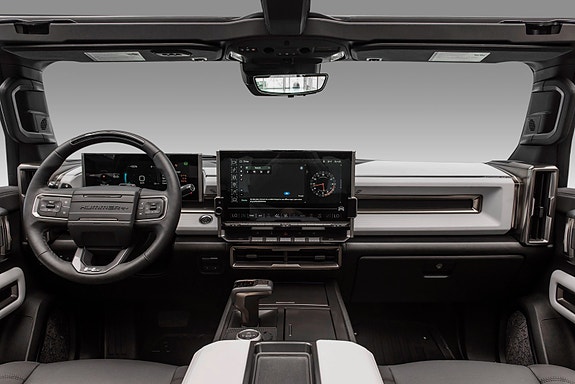 GMC Hummer EV 11 of 30