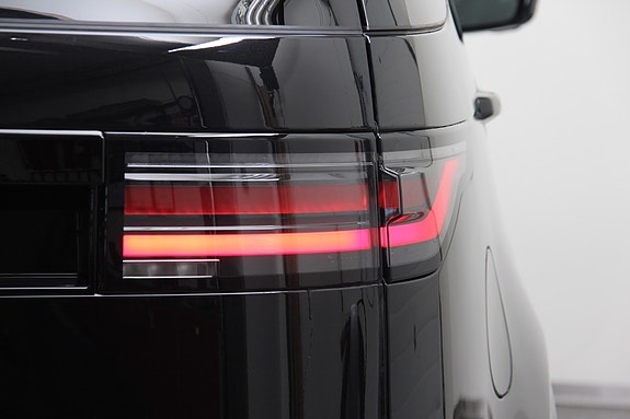 Land Rover Discovery 16 of 27