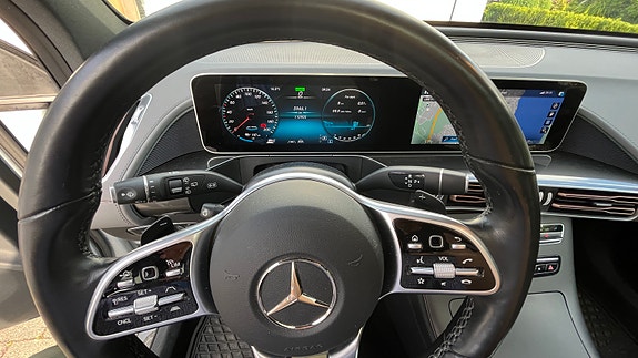 Mercedes-Benz EQC400 15 of 23