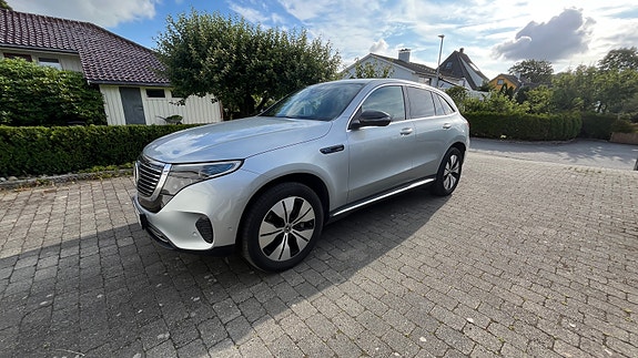 Mercedes-Benz EQC400 10 of 23
