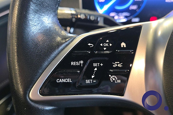 Mercedes-Benz EQE SUV 13 of 30