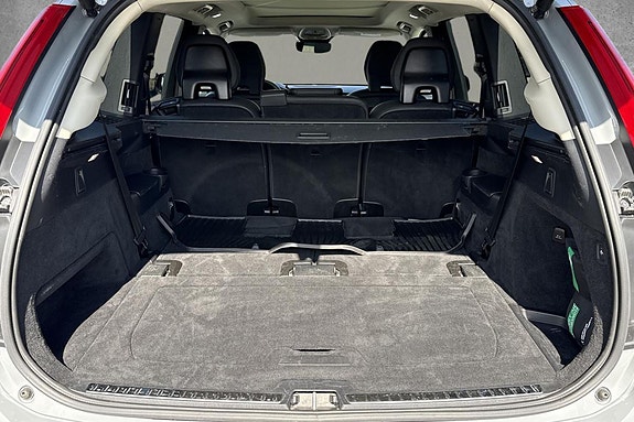 Volvo XC90 28 of 29