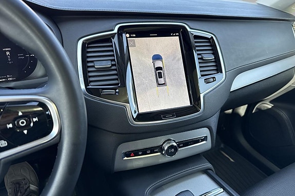 Volvo XC90 18 of 29