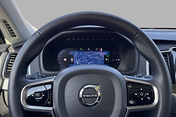 Volvo XC90 14 of 29
