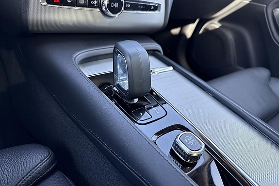 Volvo XC90 17 of 29