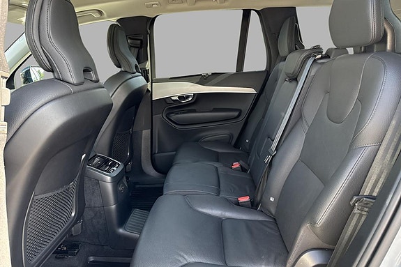 Volvo XC90 22 of 29