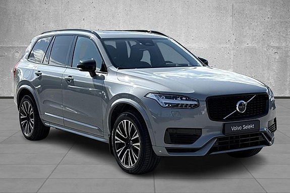 Volvo XC90 4 of 29