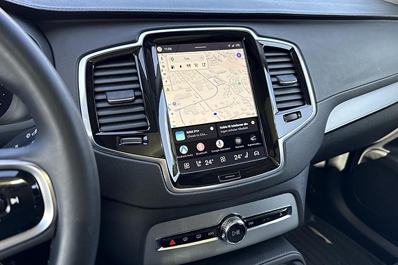 Volvo XC90 16 of 29