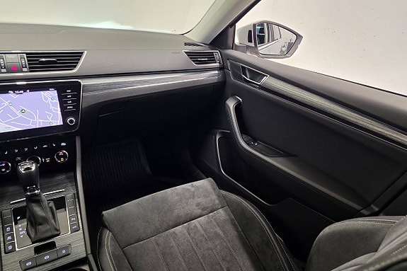 Skoda Superb 23 of 30