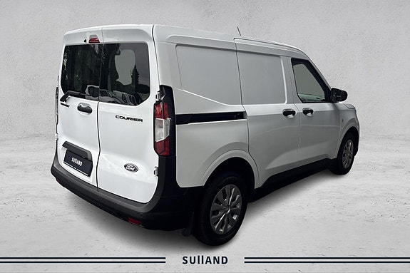 Ford Transit Courier 5 of 19