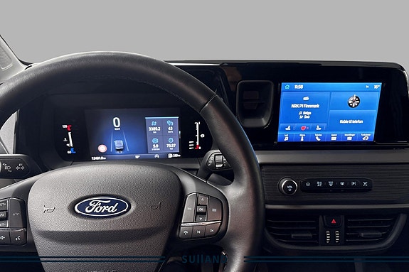 Ford Transit Courier 10 of 19