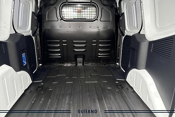 Ford Transit Courier 19 of 19