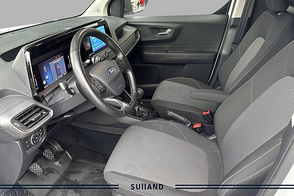 Ford Transit Courier 11 of 19