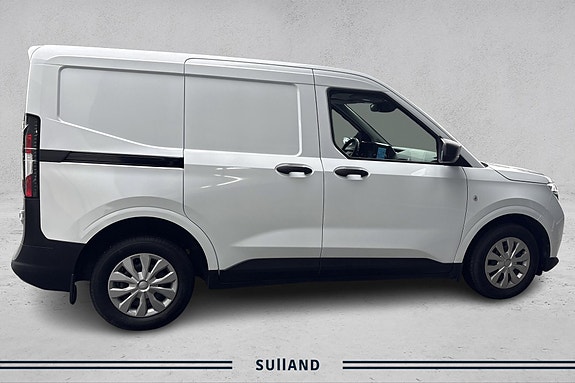 Ford Transit Courier 6 of 19