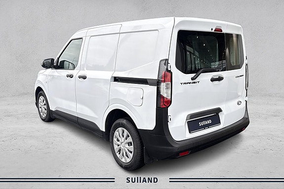 Ford Transit Courier 3 of 19