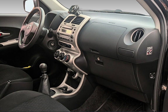 Toyota Urban Cruiser 15 of 18