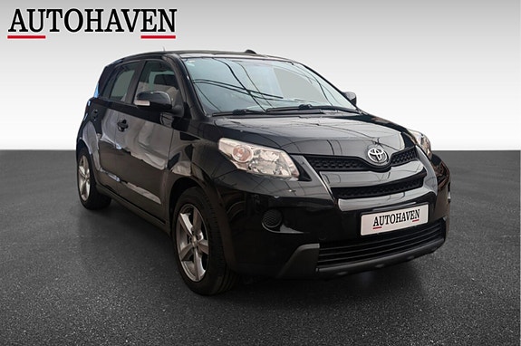 Toyota Urban Cruiser 3 of 18