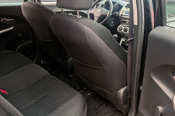 Toyota Urban Cruiser 13 of 18