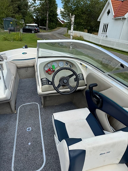 Bayliner 1850 capri Med henger 13 of 21