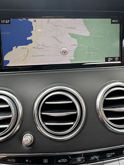 Mercedes-Benz S63 27 of 30