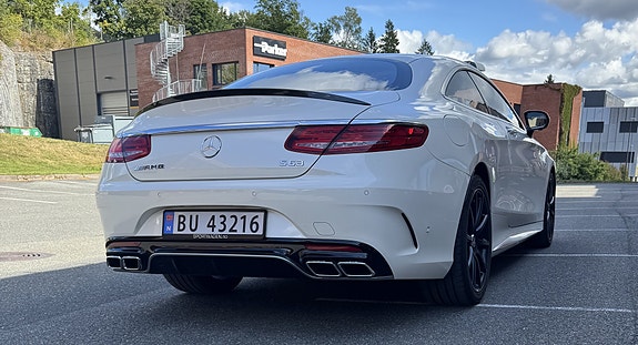 Mercedes-Benz S63 8 of 30
