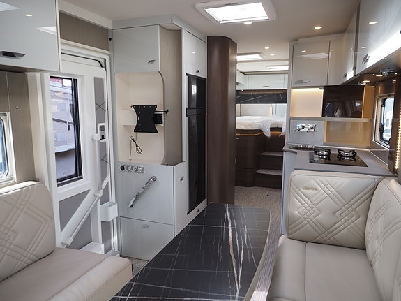 Bürstner Elegance I 910 G - Mercedes - Indus toalett - Alde. 8 of 30