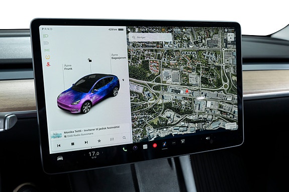 Tesla Model Y 12 of 28