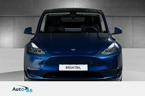 Tesla Model Y 5 of 28
