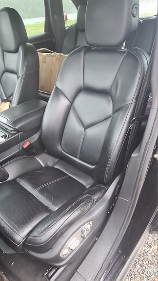 Porsche Cayenne 14 of 14