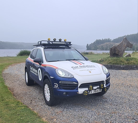 Porsche Cayenne 10 of 14