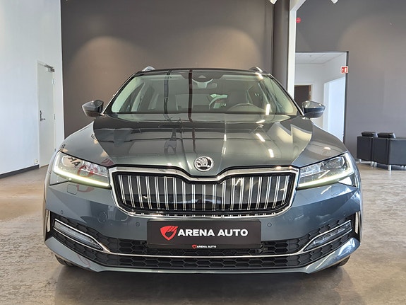 Skoda Superb 8 of 30