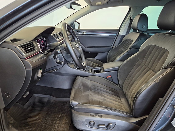 Skoda Superb 13 of 30