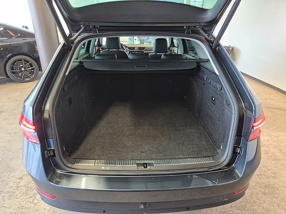Skoda Superb 28 of 30