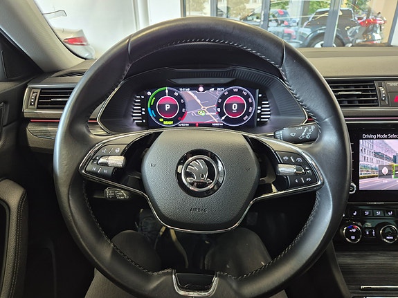 Skoda Superb 15 of 30
