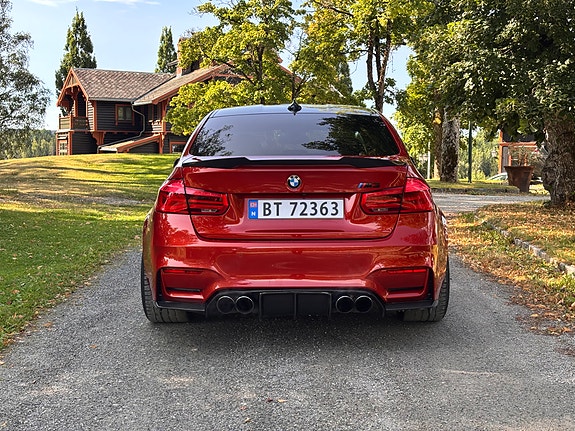BMW M3 8 of 30