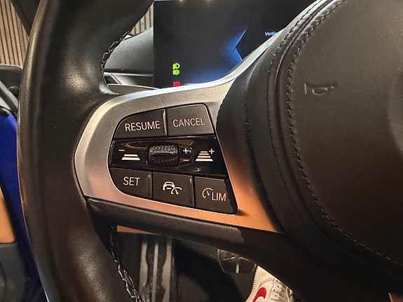 BMW i4 18 of 24