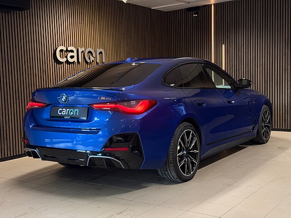 BMW i4 3 of 24
